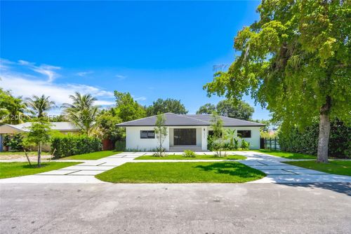 6853 S Waterway Dr, Miami, FL, 33155-3744 | Card Image