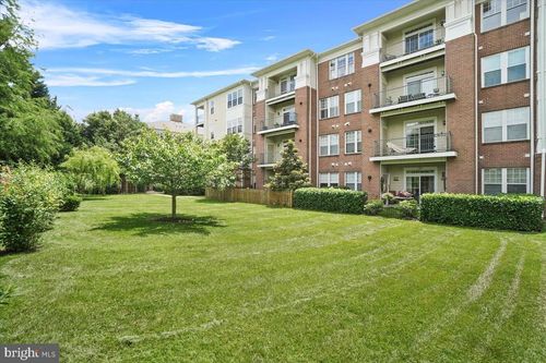 apt-301-110 Chevy Chase St, GAITHERSBURG, MD, 20878-6488 | Card Image