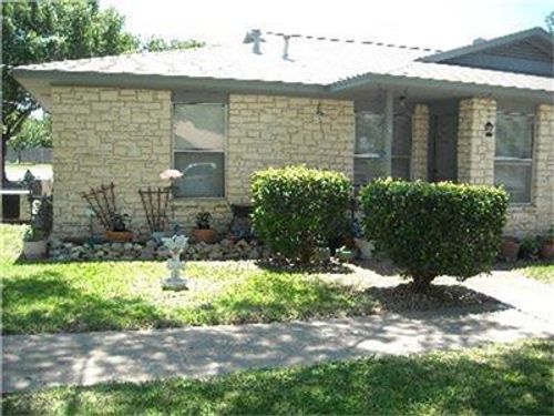 806 N Rhomberg St, Burnet, TX, 78611-1927 | Card Image