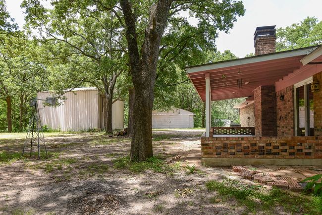 Backyard and outbuildings | Image 5