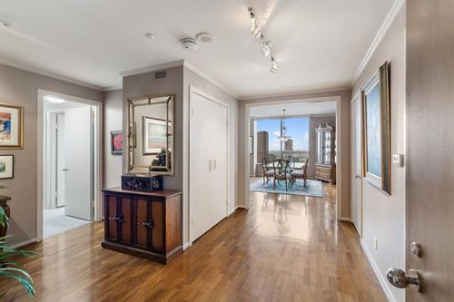 unit-353-5100 San Felipe St, Houston, TX, 77056-3541 | Card Image