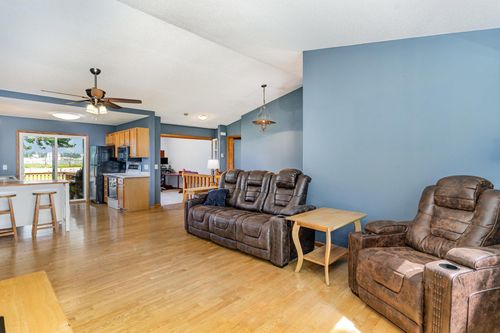 20007 Ideal Way, Lakeville, MN, 55044-9172 | Card Image