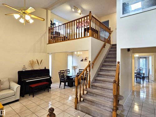 2433 89 St Nw, Edmonton, AB, T6K2Y8 | Card Image