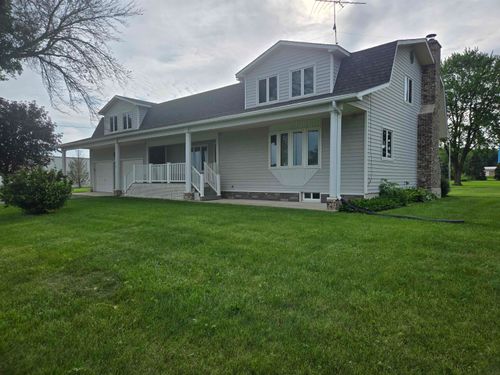 414 Center St, Lime Springs, IA, 52155-8242 | Card Image