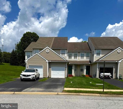 348 Gavin Dr, COATESVILLE, PA, 19320-2789 | Card Image