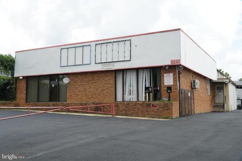 216 W Hampton Ave, CAPITOL HEIGHTS, MD, 20743-3530 | Card Image