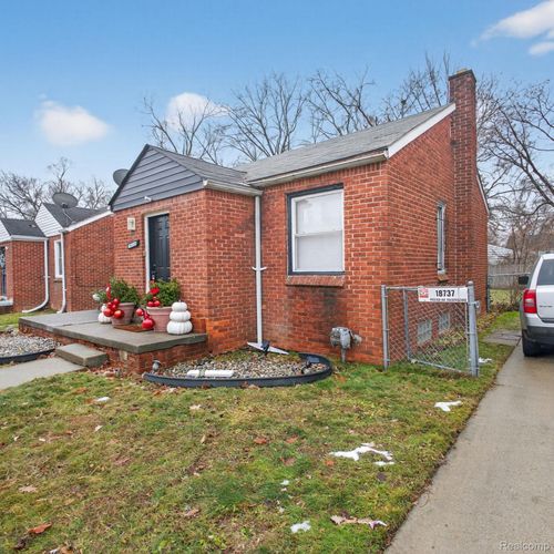 18729 Sunderland Road, Detroit, MI, 48219 | Card Image