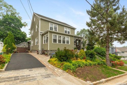 62 Park Ave, Oyster Bay, NY, 11771-3609 | Card Image