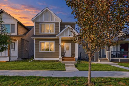 132 Fireside Way, Cochrane, AB, T4C2T1 | Card Image