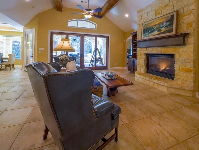 1142 Fletcher, Home with 3 bedrooms, 4 bathrooms and 3 parking in Anderson TX | Image 29