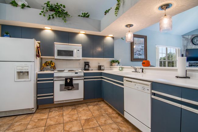 Kitchen | Image 4