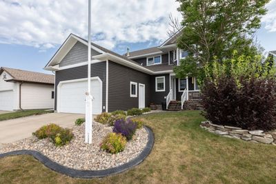 6030 44 Street Cres, House detached with 4 bedrooms, 3 bathrooms and 3 parking in Innisfail AB | Image 2