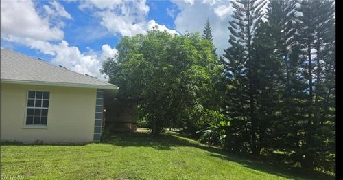 2831 White Blvd, NAPLES, FL, 34117-4211 | Card Image