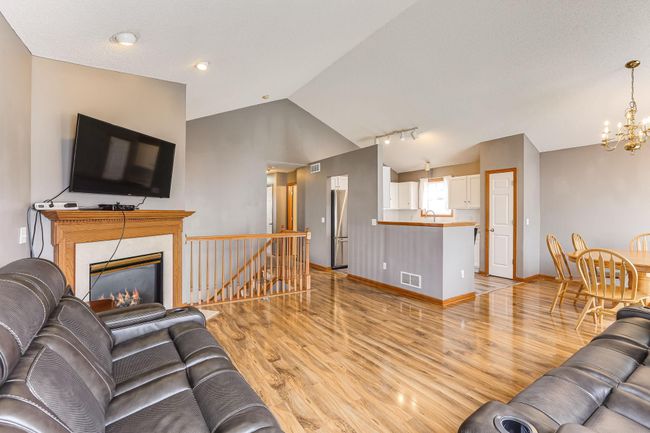 5-web-or-mls-1540-Yorkshire-Ln-05.jpg | Image 5