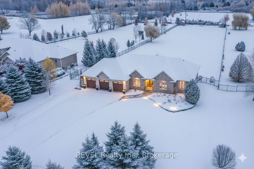 1330 Concession 6 W, Millgrove, ON, L8B1N1 | Card Image