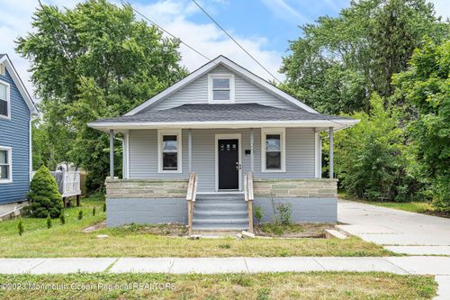 628 Buffalo Ave, Egg Harbor City, NJ, 08215-2106 | Card Image