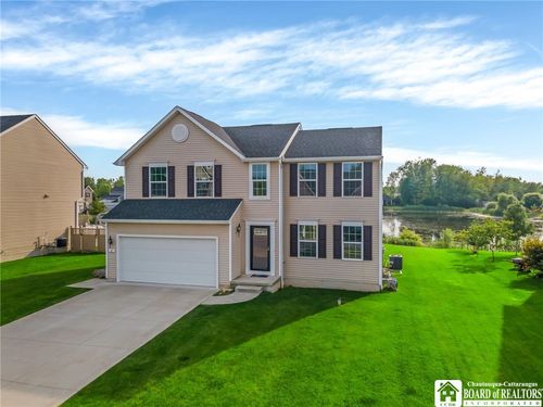 27 Middlebury Ln, Lancaster, NY, 14086-1547 | Card Image