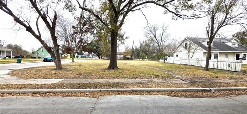 612 Live Oak St, Pasadena, TX, 77506-3528 | Card Image