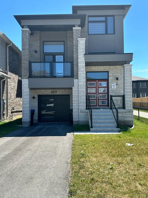 689 Mika St, Innisfil, ON, L9S0R7 | Card Image