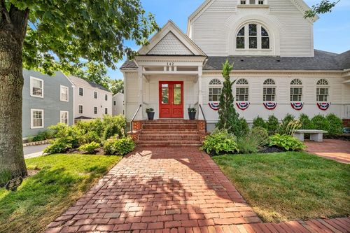 4-142 Main St, Amesbury, MA, 01913-2858 | Card Image