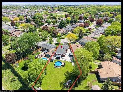 104 Fiona Cres, Hamilton, ON, L9C6P4 | Card Image