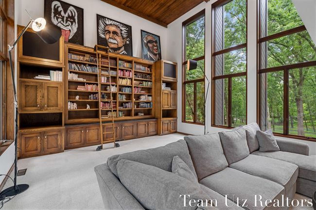 Family Room | Image 28