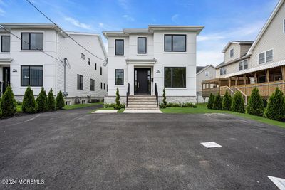 594 Ocean Avenue, House other with 6 bedrooms, 6 bathrooms and null parking in Lakewood NJ | Image 3