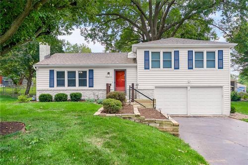 10200 Outlook Dr, Overland Park, KS, 66207-3019 | Card Image