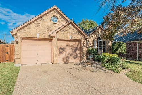 2305 Bridgeton Ln, Bedford, TX, 76021-7960 | Card Image