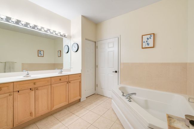 APT-102 - 620 Mchenry Rd, Condo with 2 bedrooms, 2 bathrooms and 1 parking in Wheeling IL | Image 15