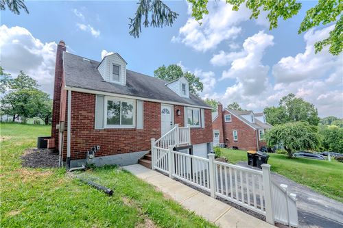 224 Logan Rd, Bethel Park, PA, 15102-1243 | Card Image