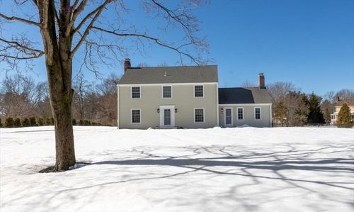 11 Berkley Cir, Hingham, MA, 02043 | Card Image