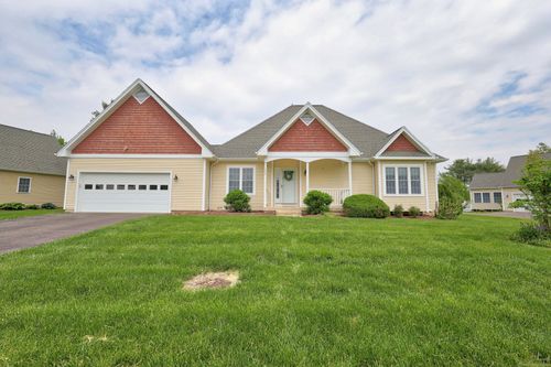136-136 Thistle Pond Dr, Bloomfield, CT, 06002-1691 | Card Image