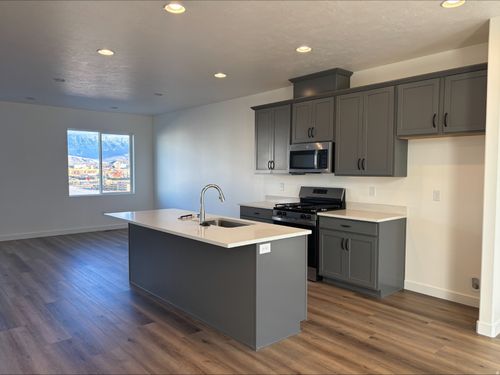 408-503 S 800 W, American Fork, UT, 84003-4935 | Card Image