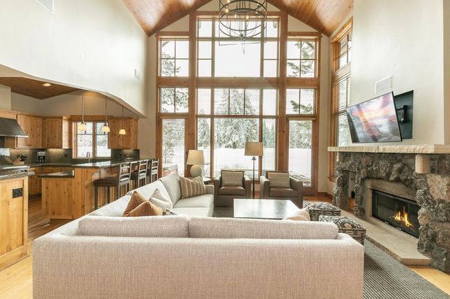 F17-22 - 12463 Lookout Loop, Home with 3 bedrooms, 3 bathrooms and null parking in Truckee CA | Image 13