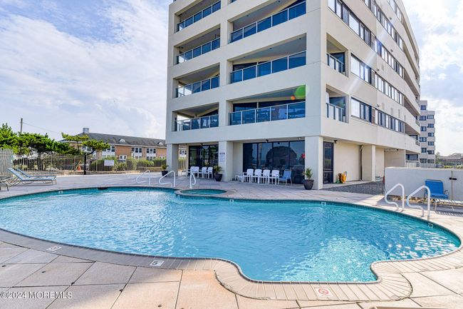 Ocean Plaza | Image 22