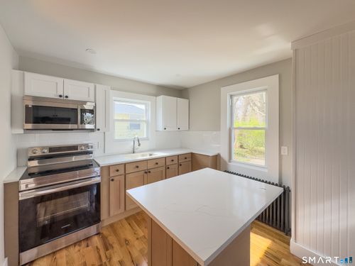 316 Tyler St, East Haven, CT, 06512-2825 | Card Image