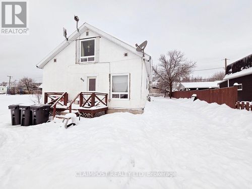 652 Montrock St, Iroquois Falls, ON, P0K | Card Image