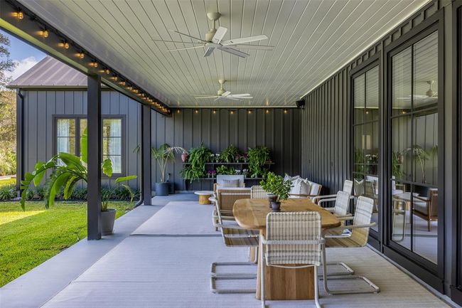 830 S Weyand Rd, Home with 4 bedrooms, 6 bathrooms and null parking in Round Top TX | Image 26