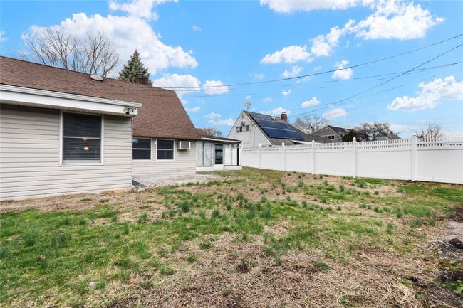 View of yard with fence | Image 21
