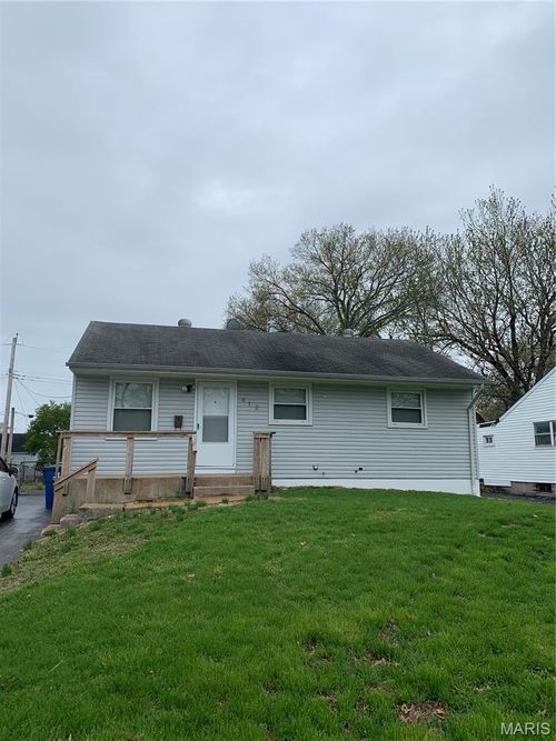412 Macdougall Drive, St Louis, MO, 63137 | Card Image