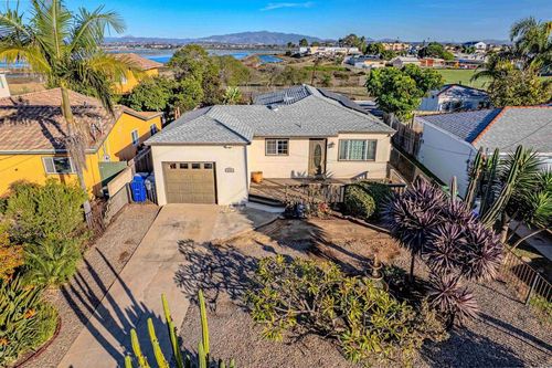 425 8th St, Imperial Beach, CA, 91932-1409 | Card Image