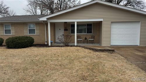 660 Herbst Dr, Florissant, MO, 63031-5432 | Card Image