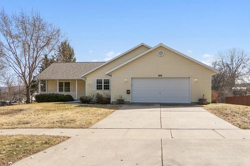 908 Surrey Lane, Baraboo, WI, 53913 | Card Image