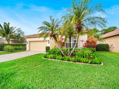 6935 Se Twin Oaks Circle, House other with 3 bedrooms, 2 bathrooms and null parking in Stuart FL | Image 3