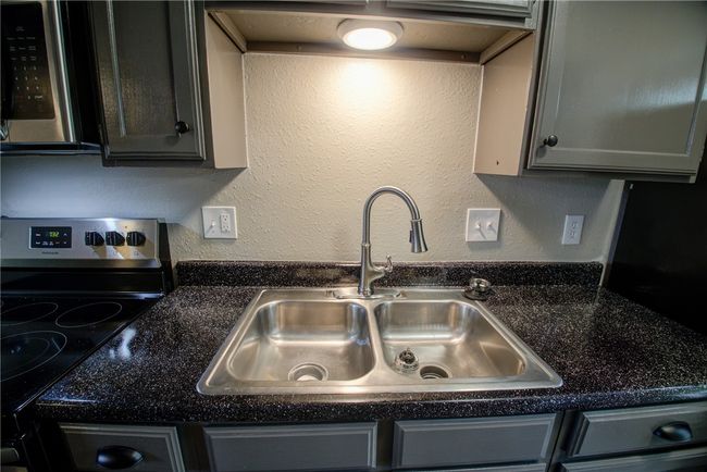 APT-1034 - 1510 W North Loop Blvd, Condo with 0 bedrooms, 1 bathrooms and 1 parking in Austin TX | Image 6
