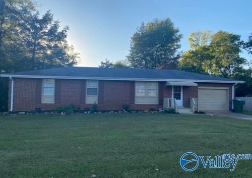 3203 Dyas Dr Nw, Huntsville, AL, 35810-3127 | Card Image