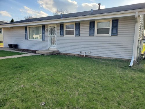 524 Chisholm Trl, Rockford, IL, 61101-5018 | Card Image