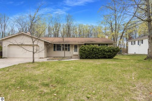 1875 Lardie Rd, Traverse City, MI, 49696-8318 | Card Image