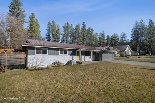 4075 E Evergreen Dr, Post Falls, ID, 83854-9846 | Card Image